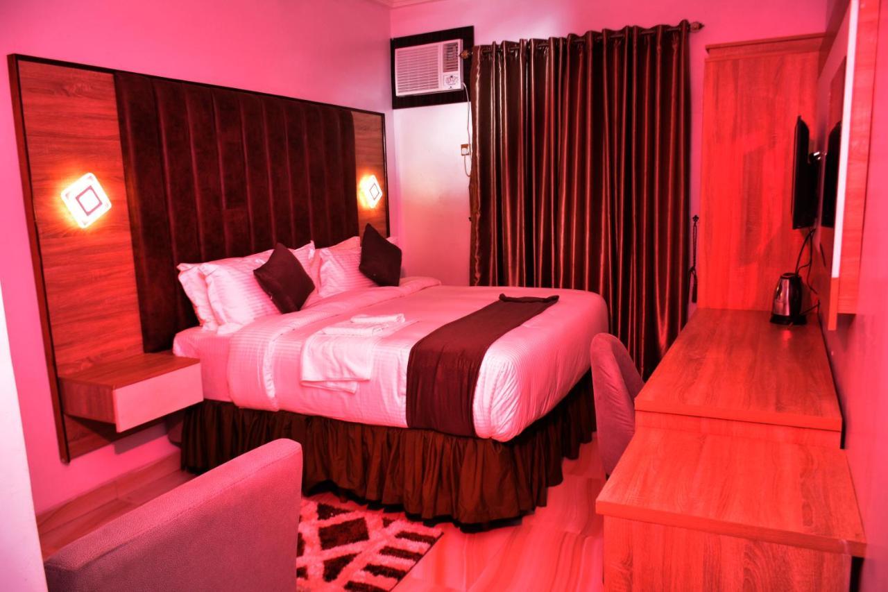 Vacation Villa Hotels And Suites Asaba Exterior photo