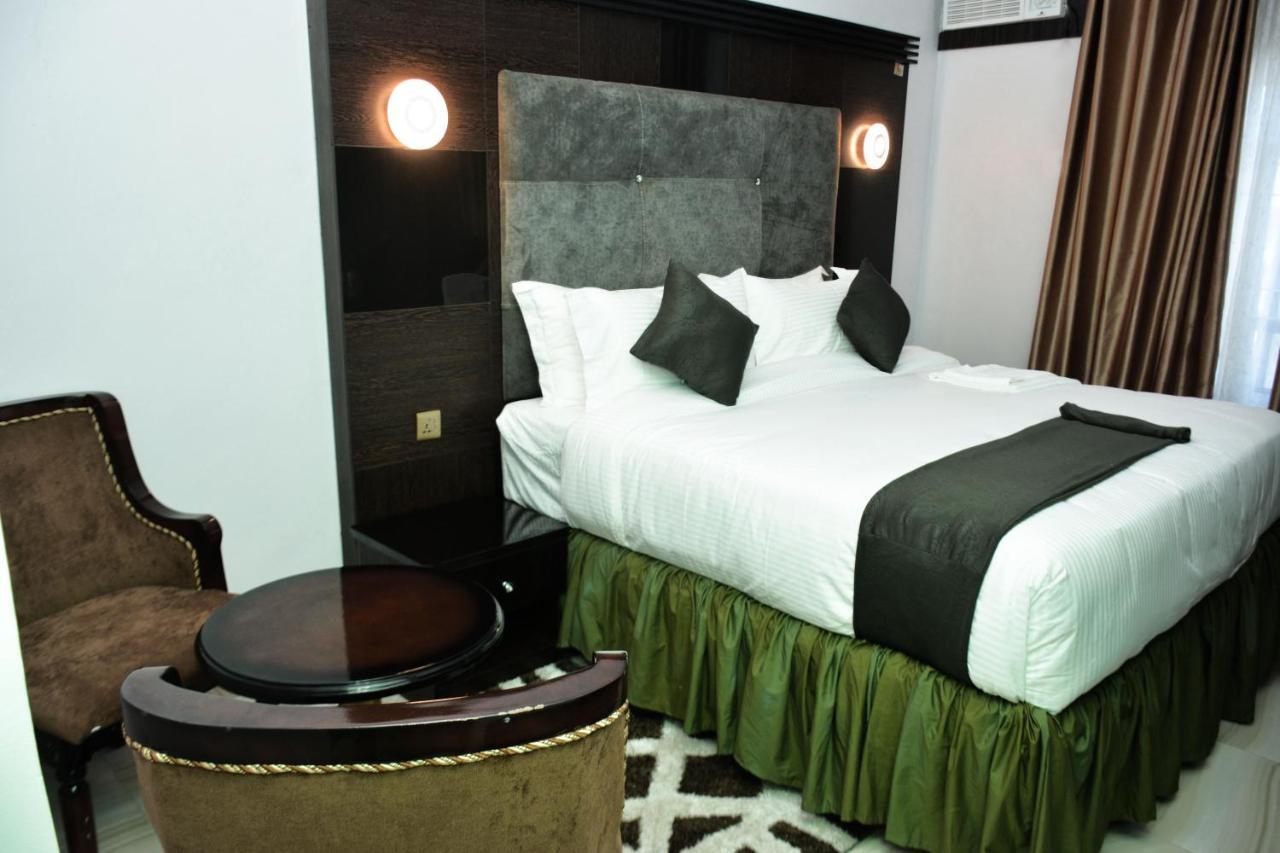 Vacation Villa Hotels And Suites Asaba Exterior photo